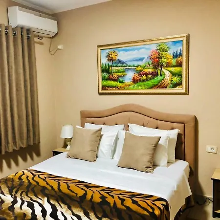 Central - Spacious 2 Bedroom *