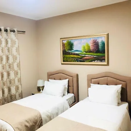 Central - Spacious 2 Bedroom Apartment *