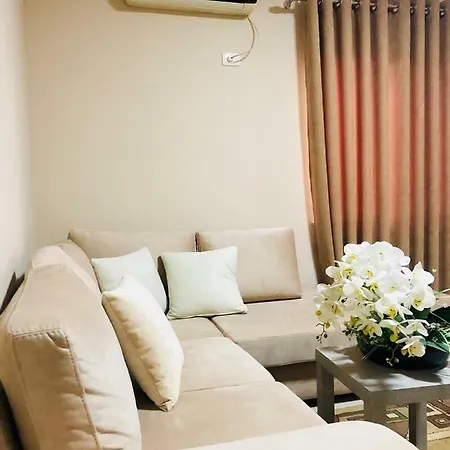 Apartment Central - Spacious 2 Bedroom